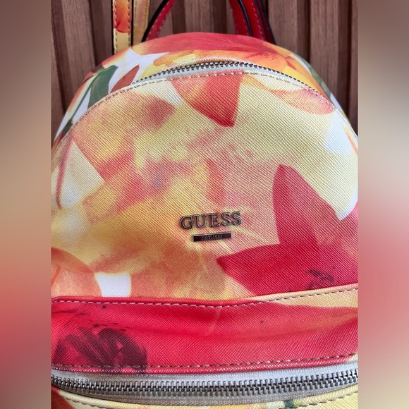 GUESS Women's Take A Dive Floral Backpack
Adjustable backpack straps - Picture 3 of 15